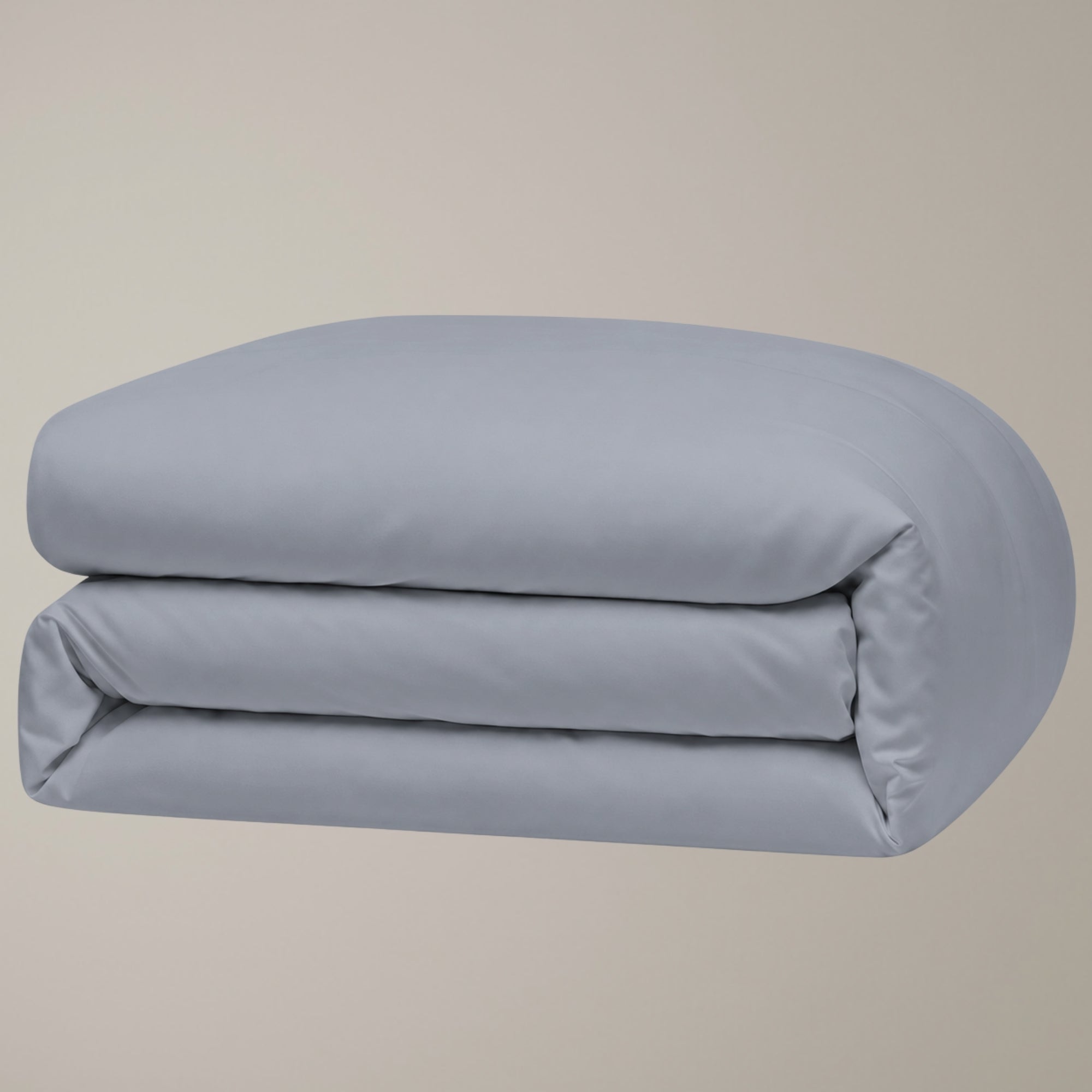 Finole Bettlaken in Ardoise, Bettwäsche auf dem Bett aus ägyptischer Baumwolle Perkal / Egyptian cotton Perkal bed sheet #Farbe_Ardoise